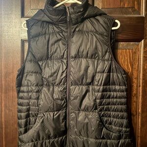 Women's Black Puffer Vest
